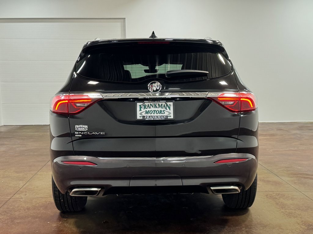 Used 2024 Buick Enclave Premium image 25