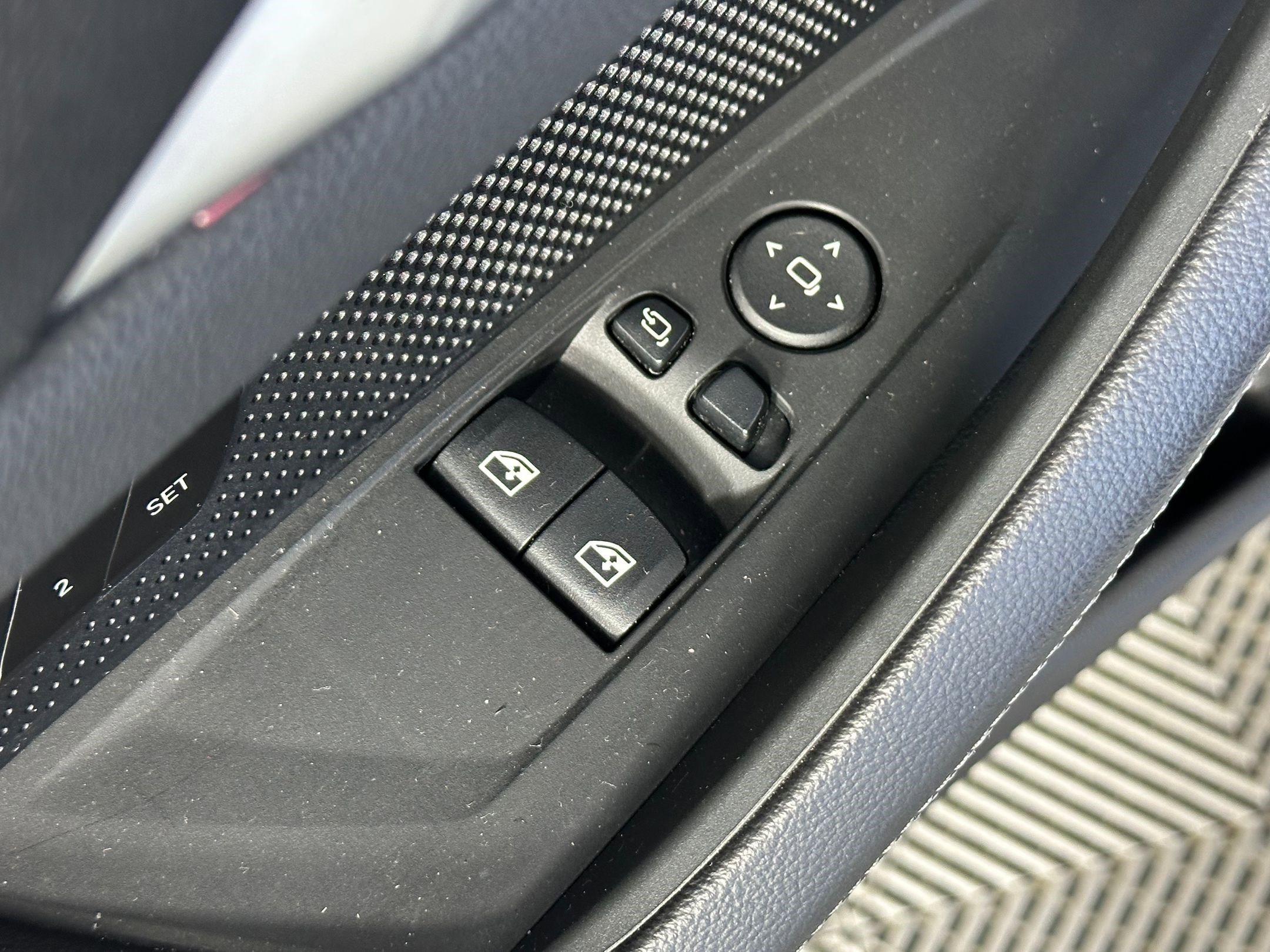 Certified 2023 BMW 430i Coupe w/ Premium Package image 10