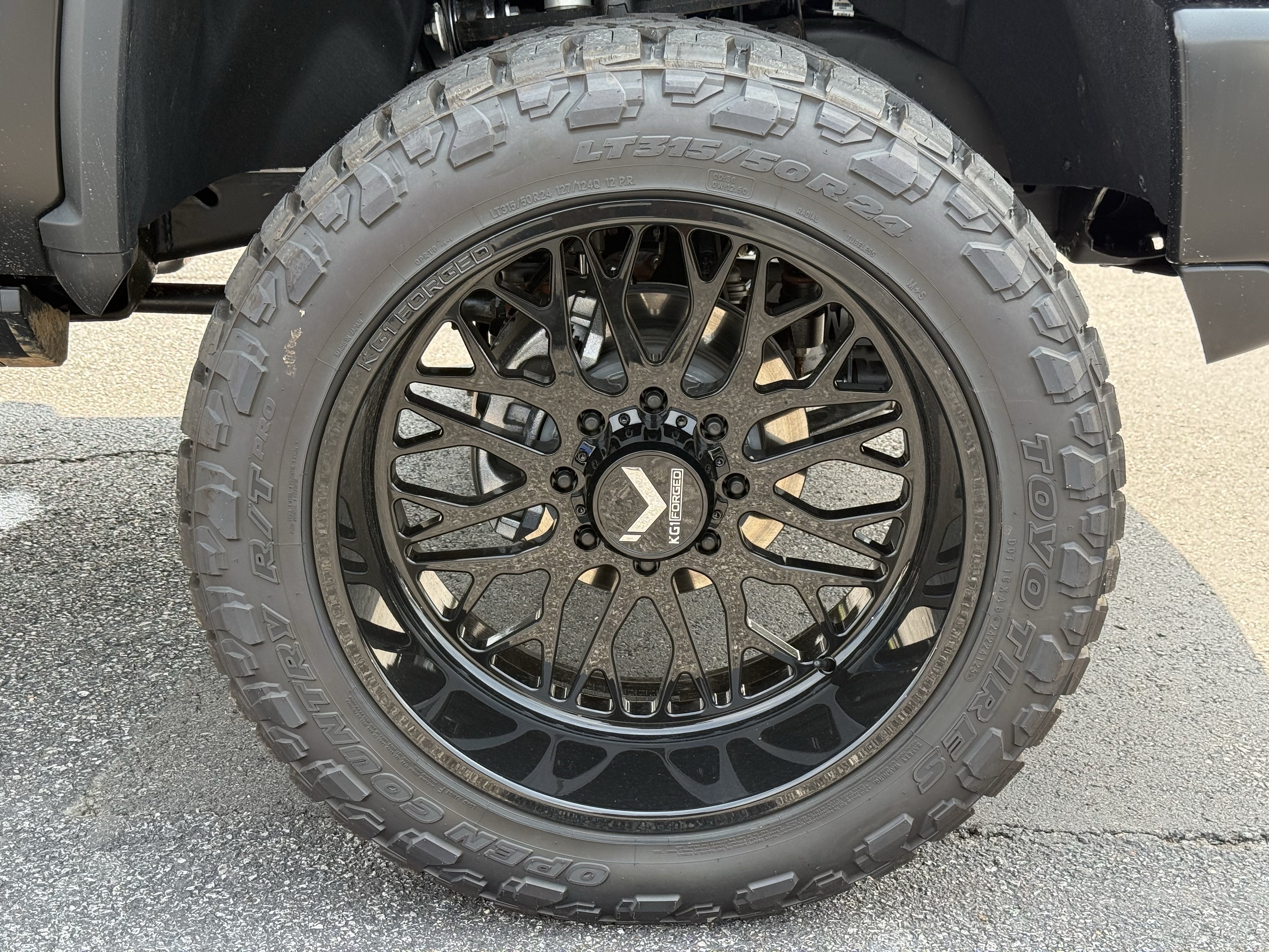 New 2026 Chevrolet Silverado 2500 High Country w/ Midnight Edition AWD/4WD image 13