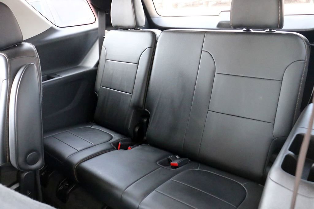 Used 2019 Chevrolet Traverse RS FWD image 20