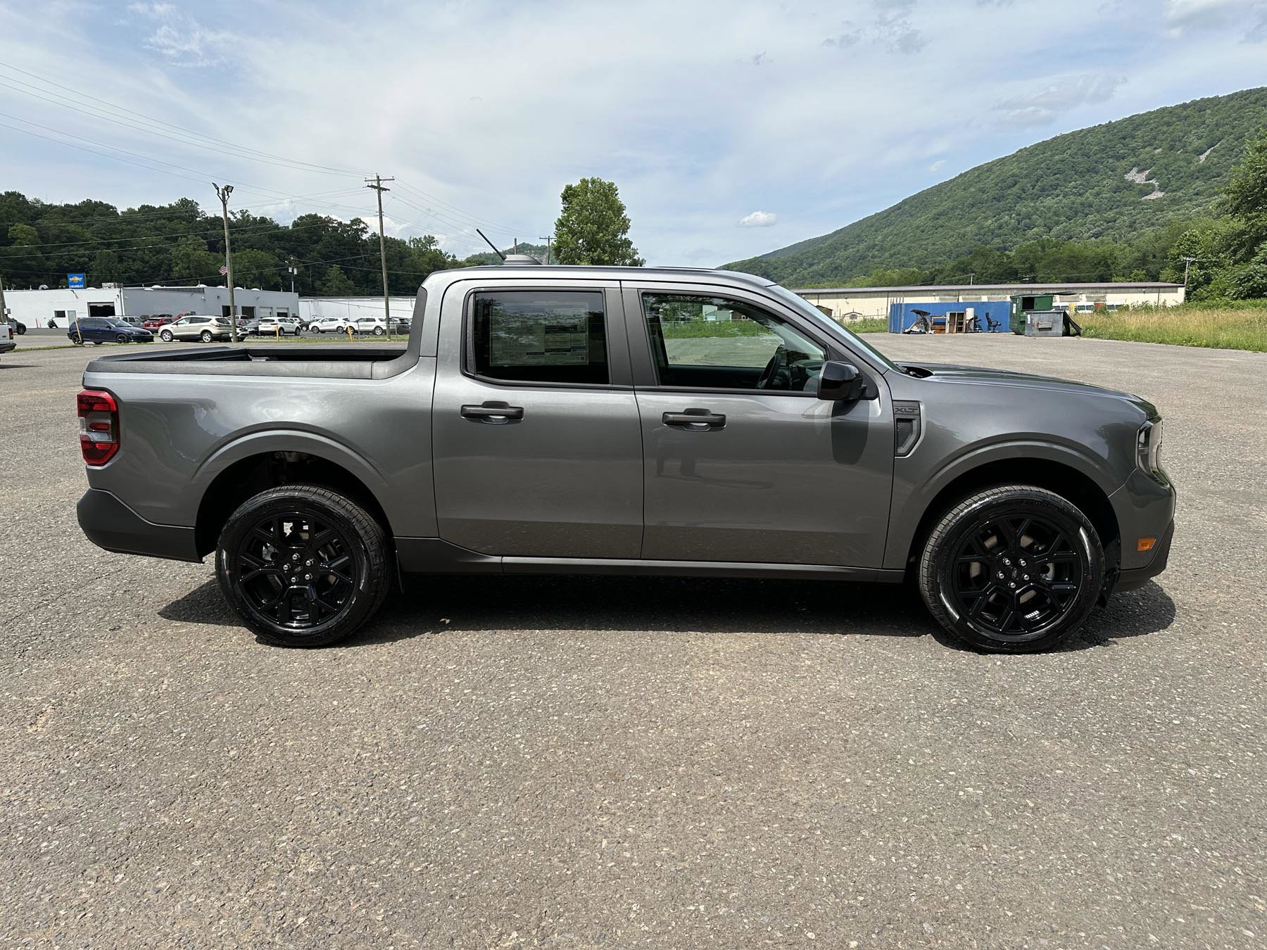 New 2025 Ford Maverick XLT w/ XLT Luxury Package image 8