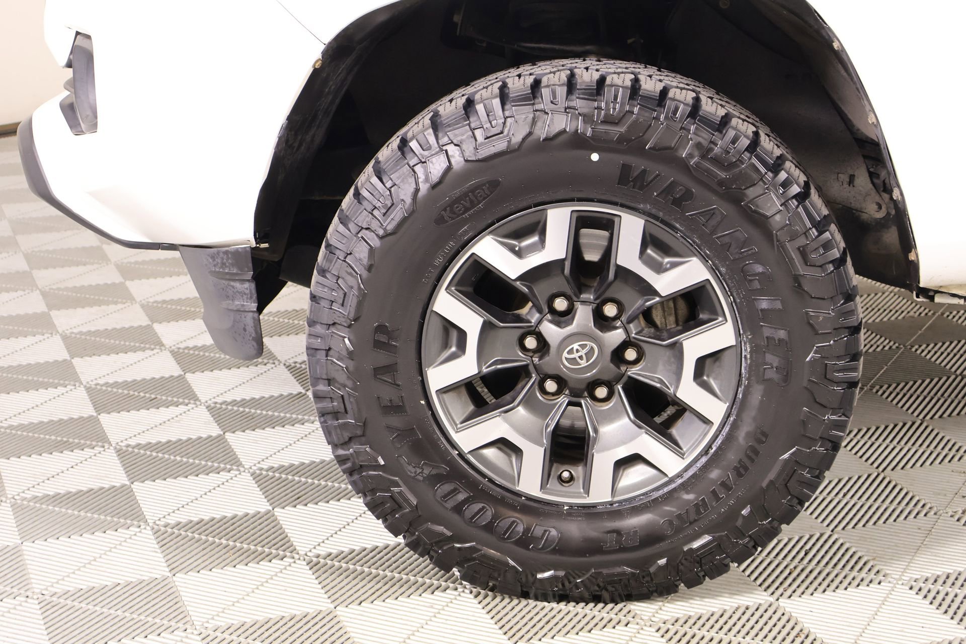 Used 2019 Toyota Tacoma SR5 image 16