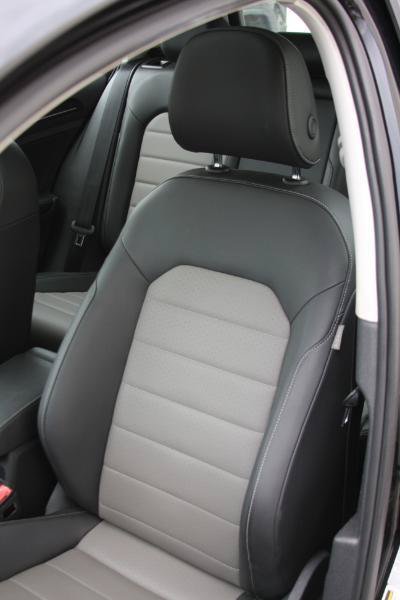 Used 2015 Volkswagen Golf TDI SEL FWD image 30