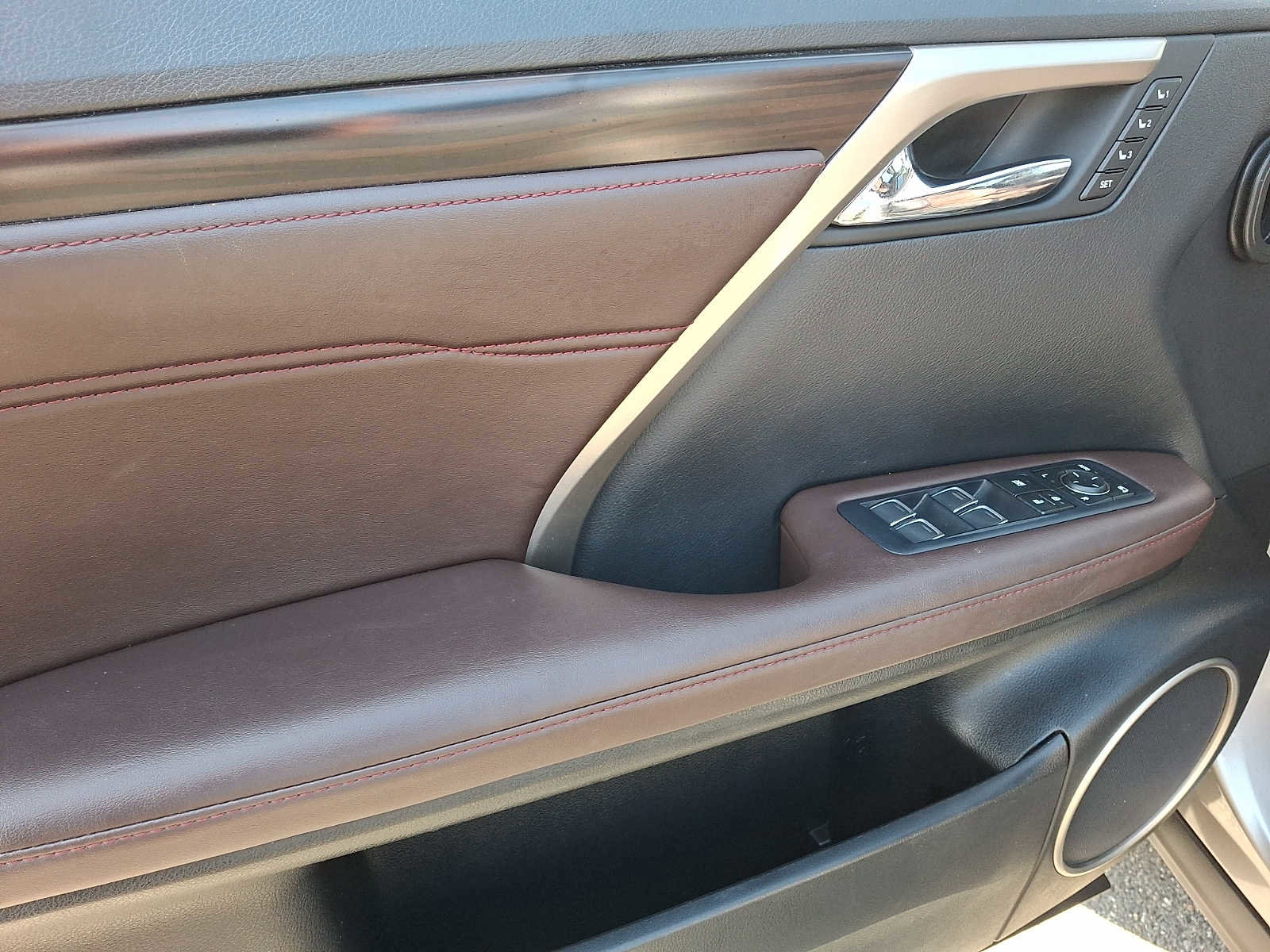 Used 2018 Lexus RX 350L AWD image 10