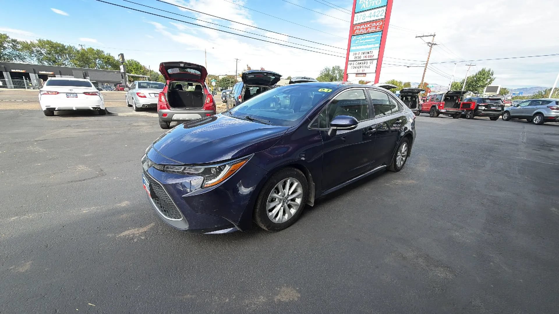 Used 2021 Toyota Corolla XLE w/ Carpet Mat Package (TMS) FWD image 12