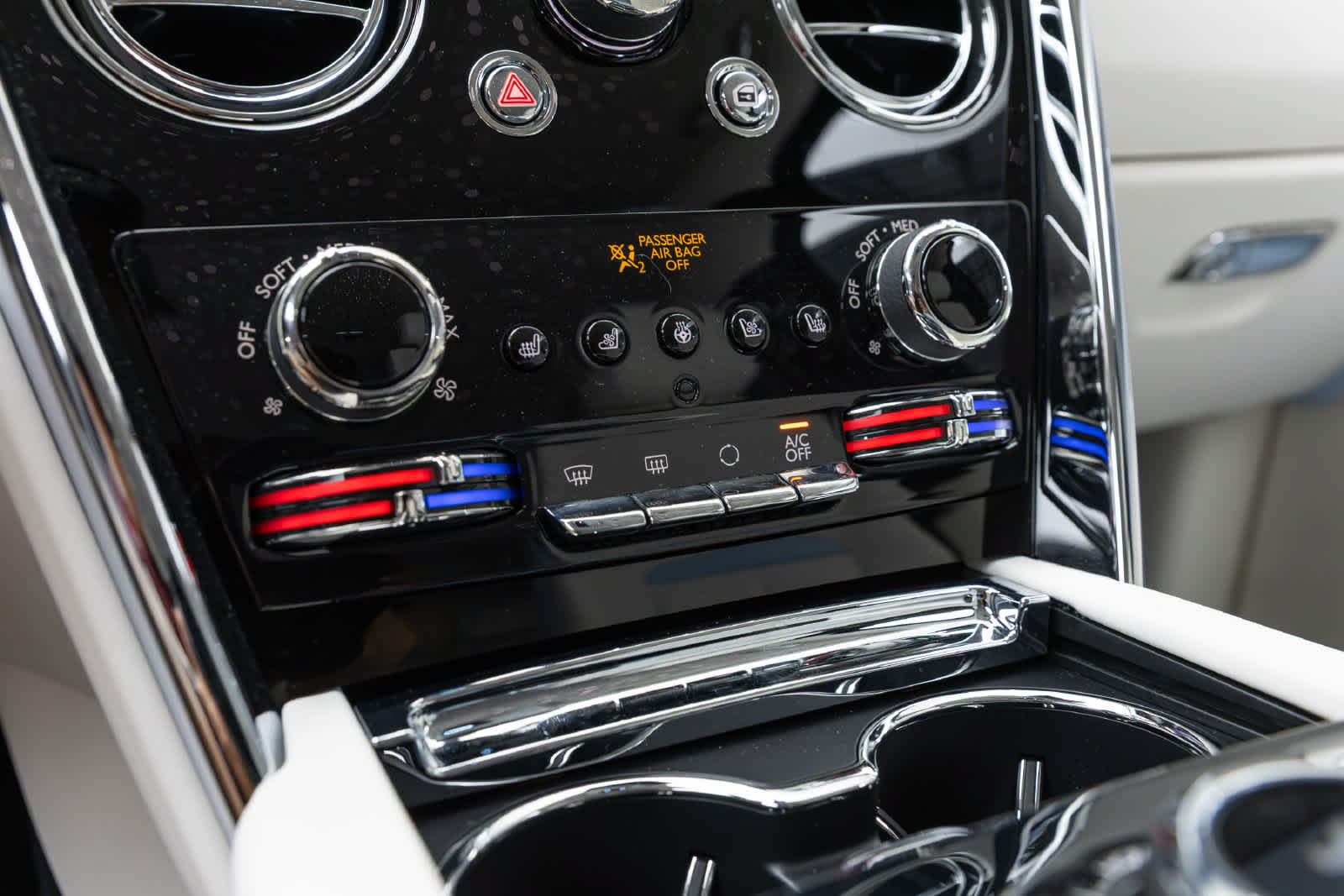 New 2027 Rolls-Royce Cullinan AWD/4WD image 37
