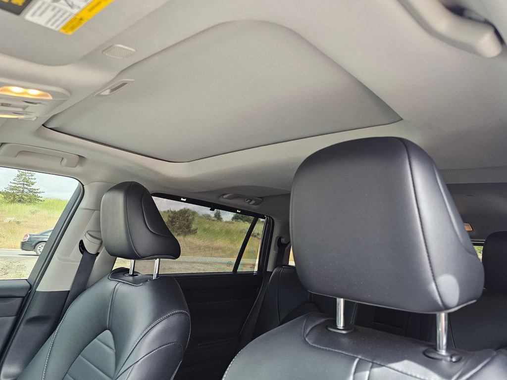 Used 2024 Toyota Highlander XLE AWD/4WD image 21
