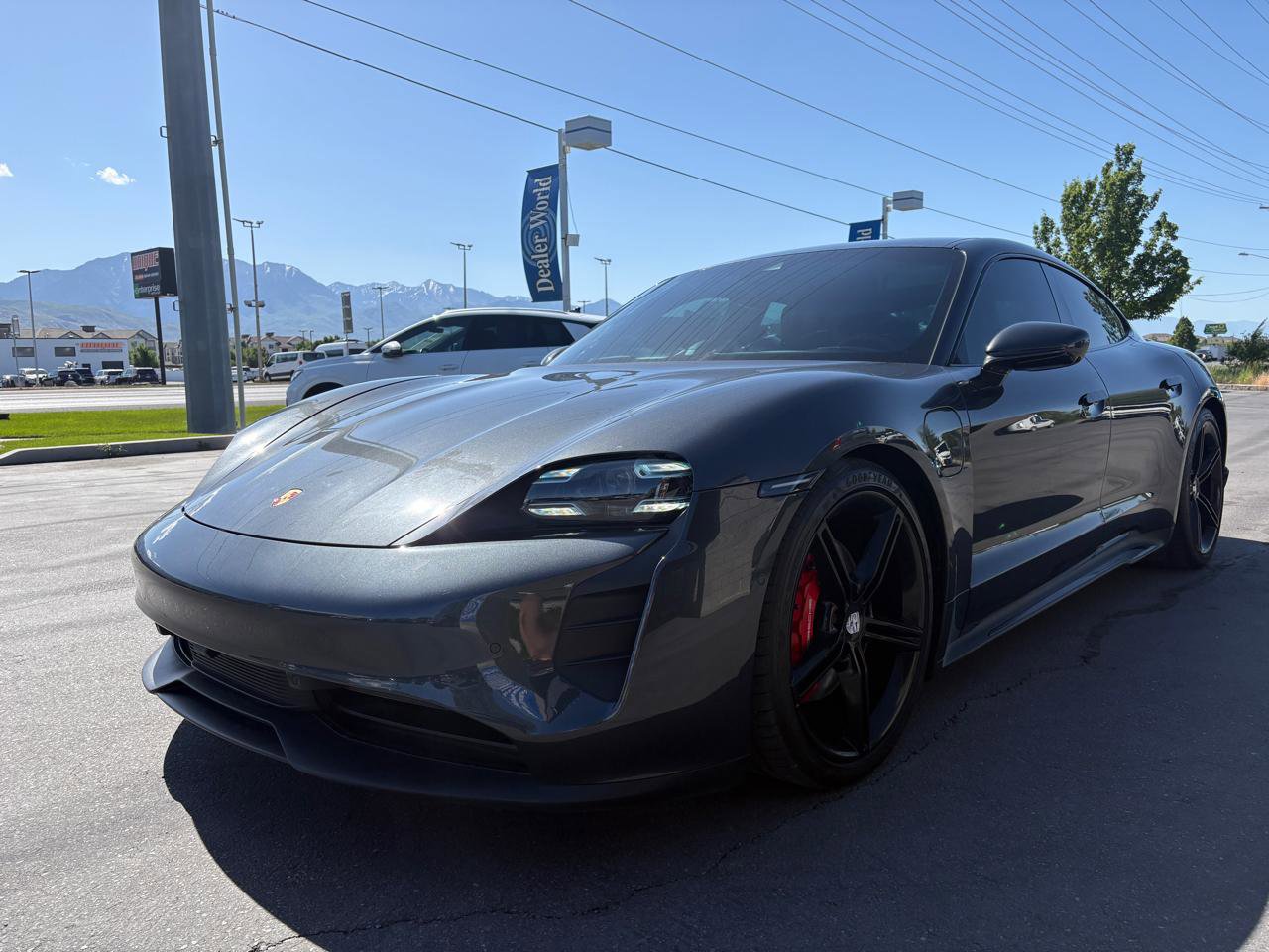 Used 2020 Porsche Taycan 4S w/ Premium Package AWD/4WD image 2