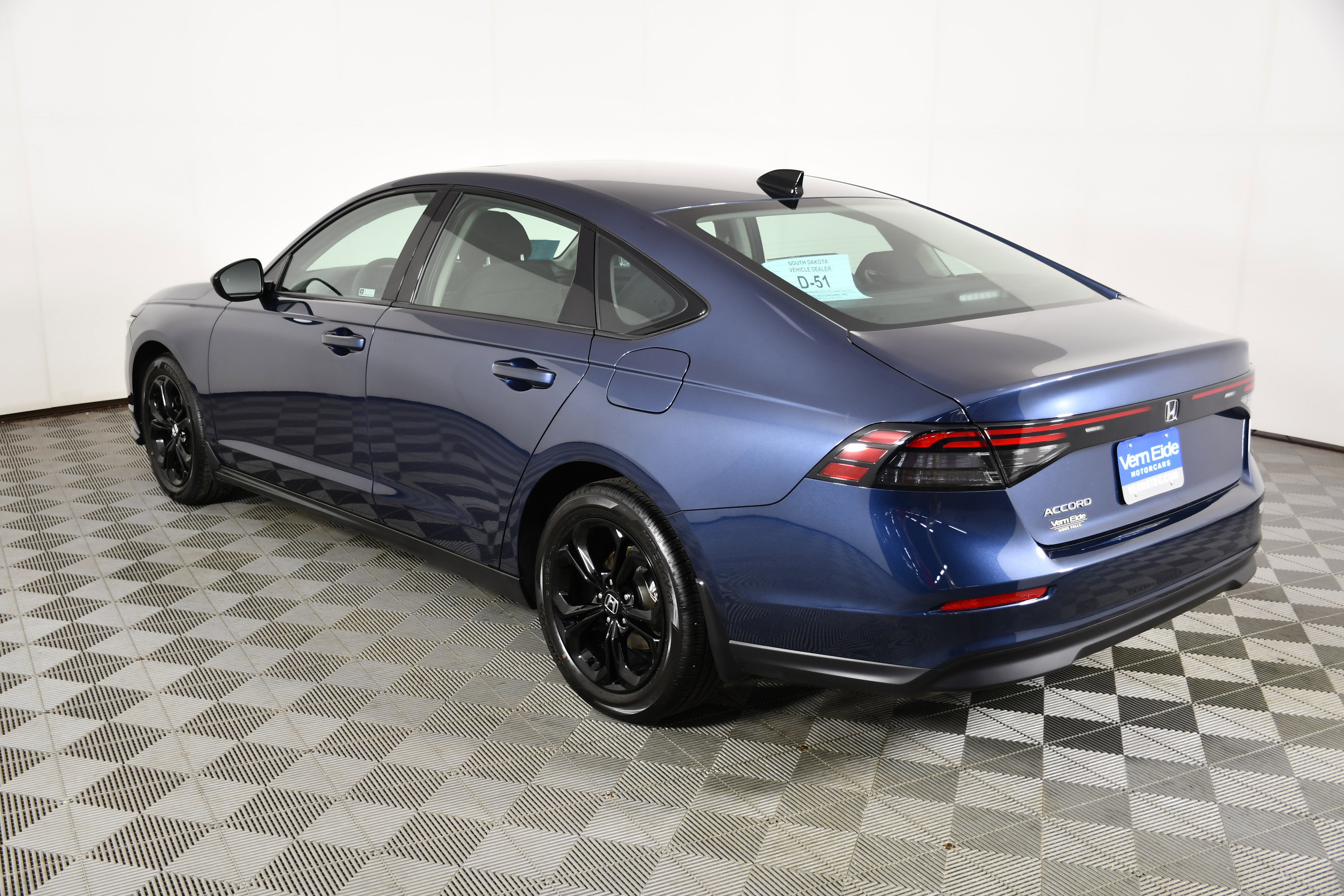 Certified 2025 Honda Accord SE image 7