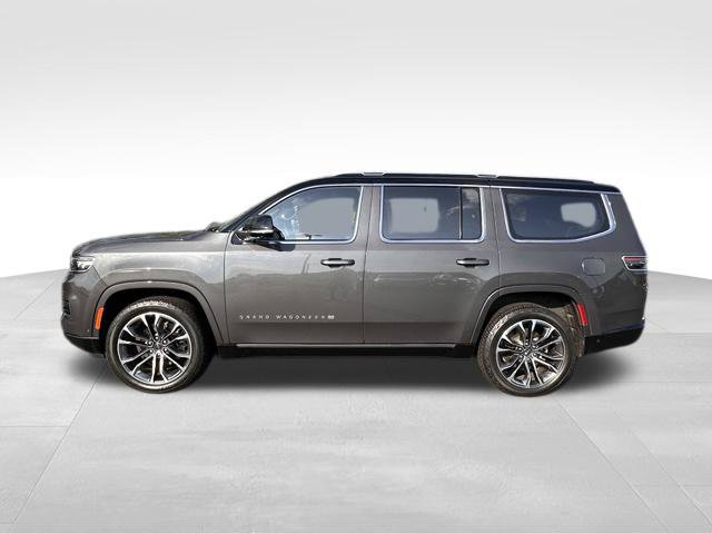 Used 2023 Jeep Grand Wagoneer Series III AWD/4WD image 3
