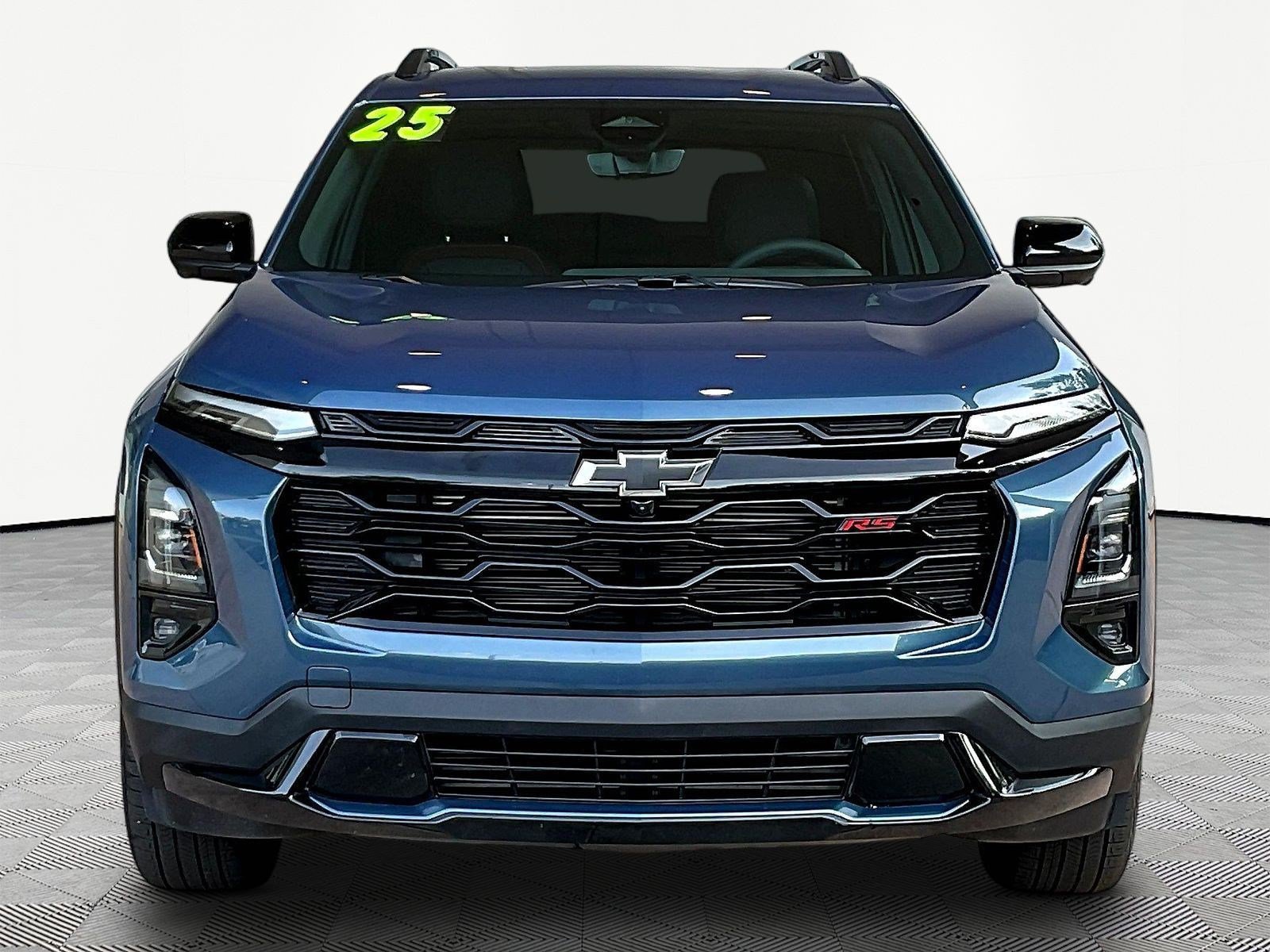 Used 2025 Chevrolet Equinox RS w/ Safety and Technology Package AWD/4WD image 2