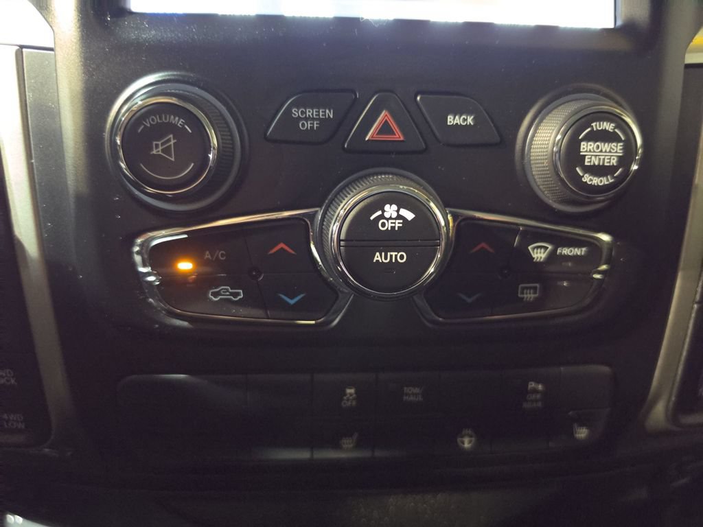 Used 2020 RAM 1500 Warlock w/ Luxury Group AWD/4WD image 16