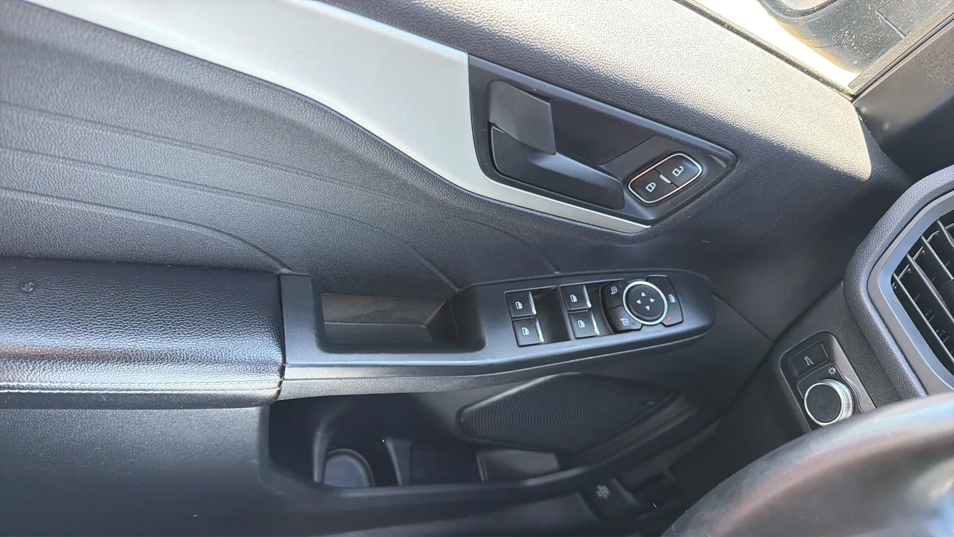 Used 2022 Ford Escape SE w/ Convenience Package AWD/4WD image 22