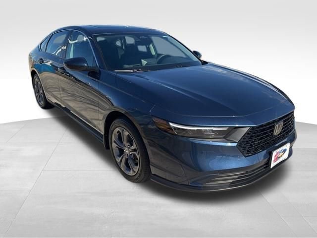 Used 2024 Honda Accord EX image 3