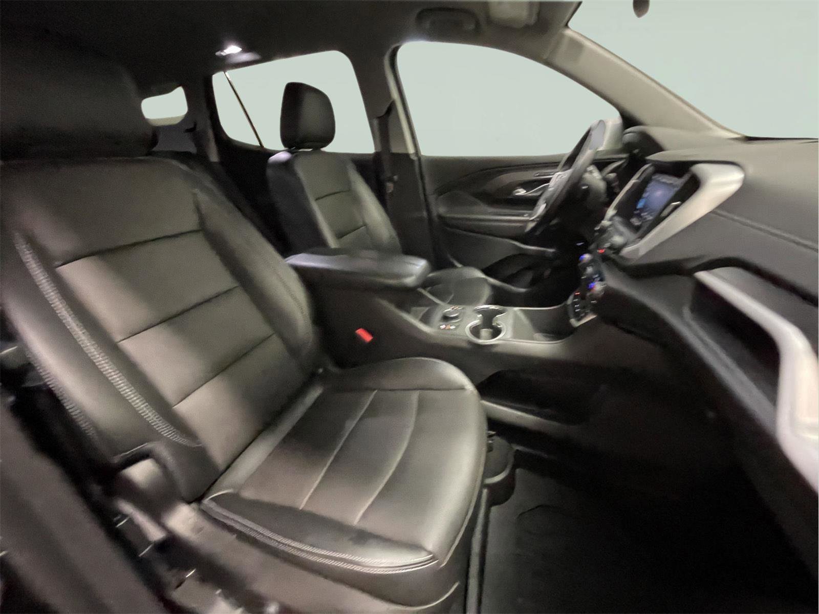 Used 2023 GMC Terrain SLT w/ LPO, Floor Liner Package image 22