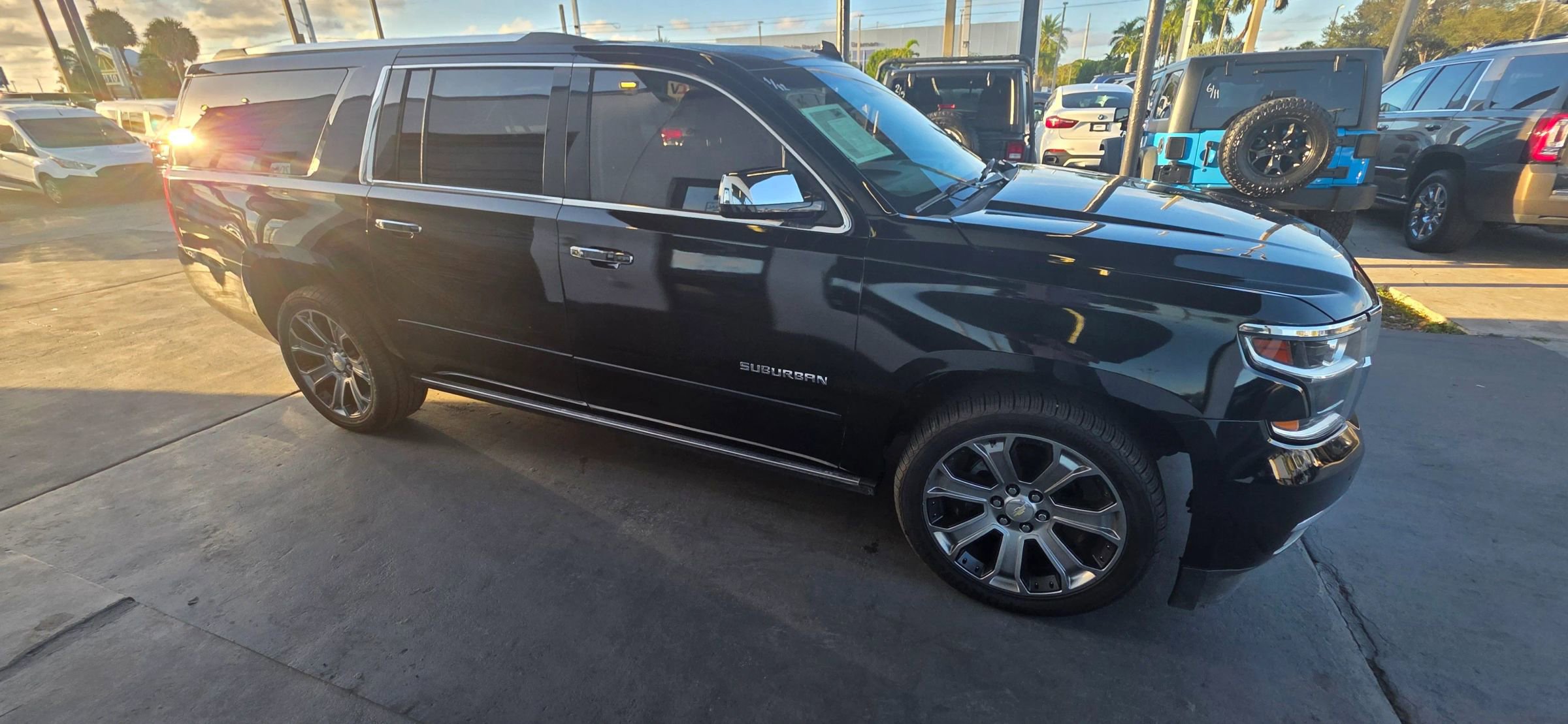 Used 2018 Chevrolet Suburban Premier AWD/4WD image 4