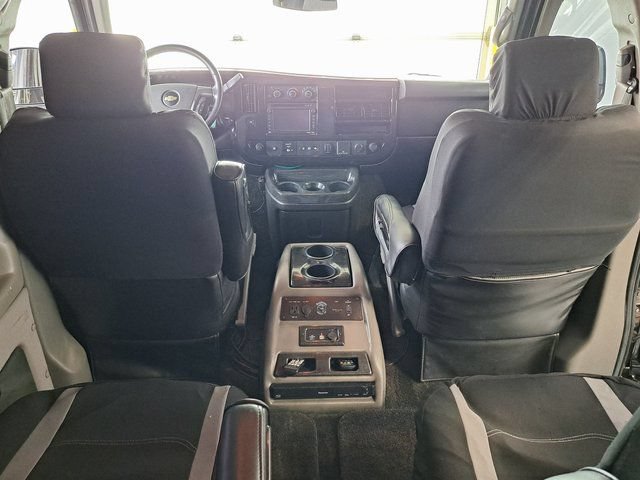 Used 2015 Chevrolet Express 2500 RWD image 25