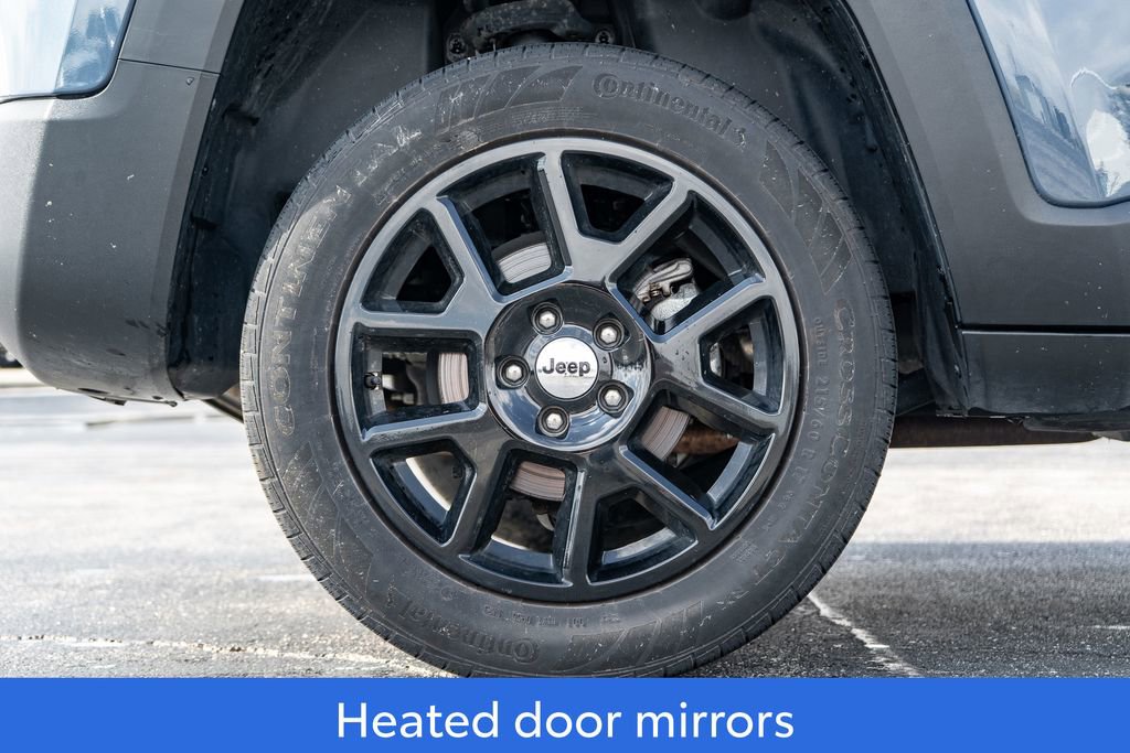 Used 2023 Jeep Renegade Latitude w/ Premium Group AWD/4WD image 9