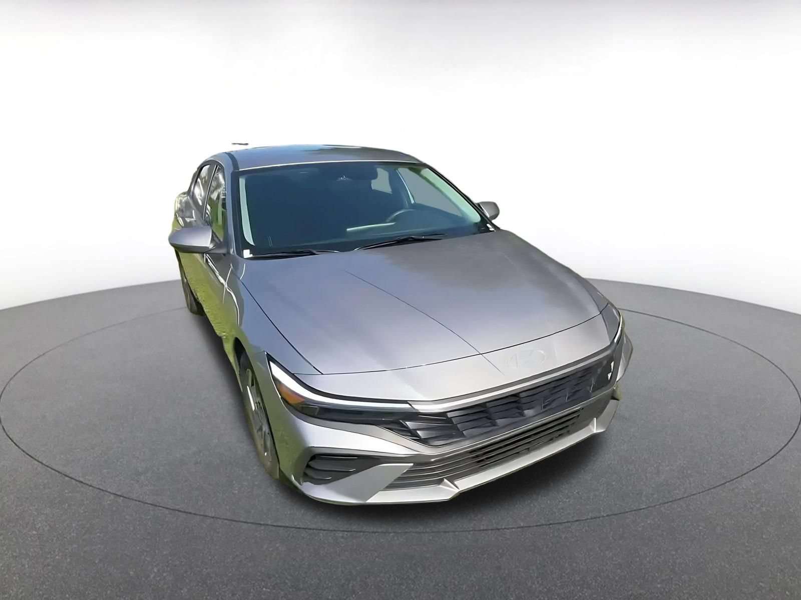 Used 2026 Hyundai Elantra Hybrid FWD image 3