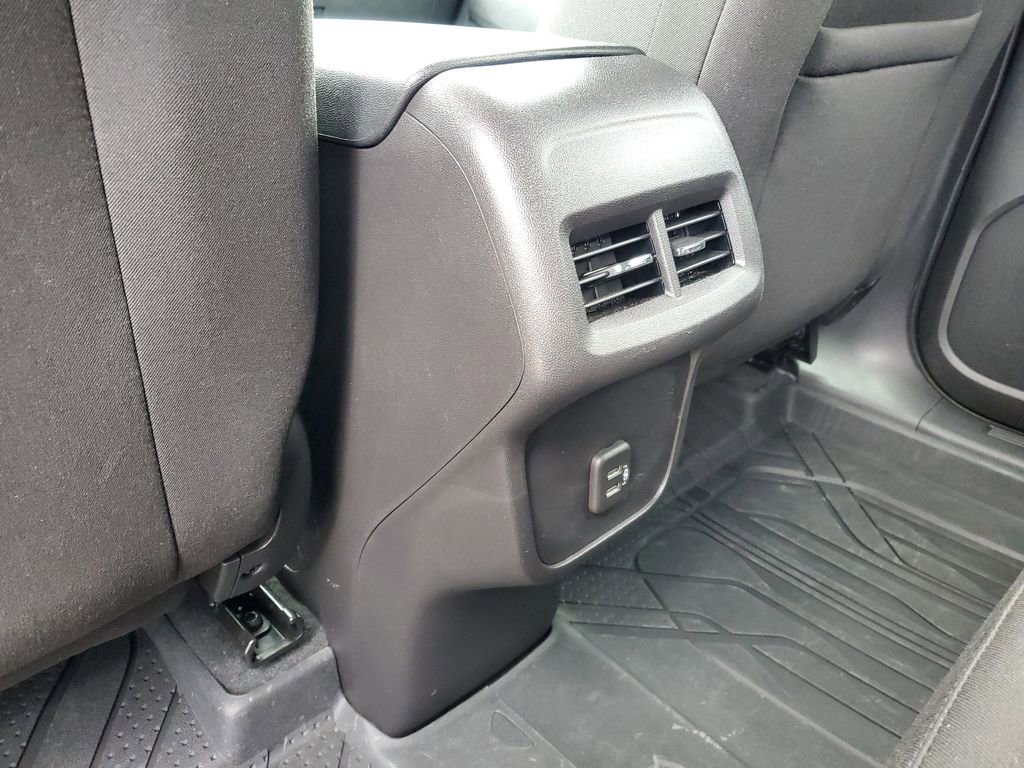 Certified 2024 Chevrolet Equinox LT w/ LPO, Floor Liner Package FWD image 28