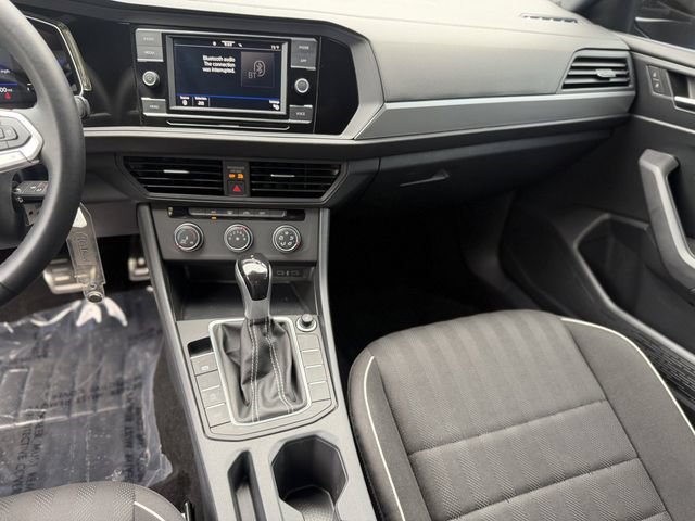 Used 2023 Volkswagen Jetta Sport FWD image 17