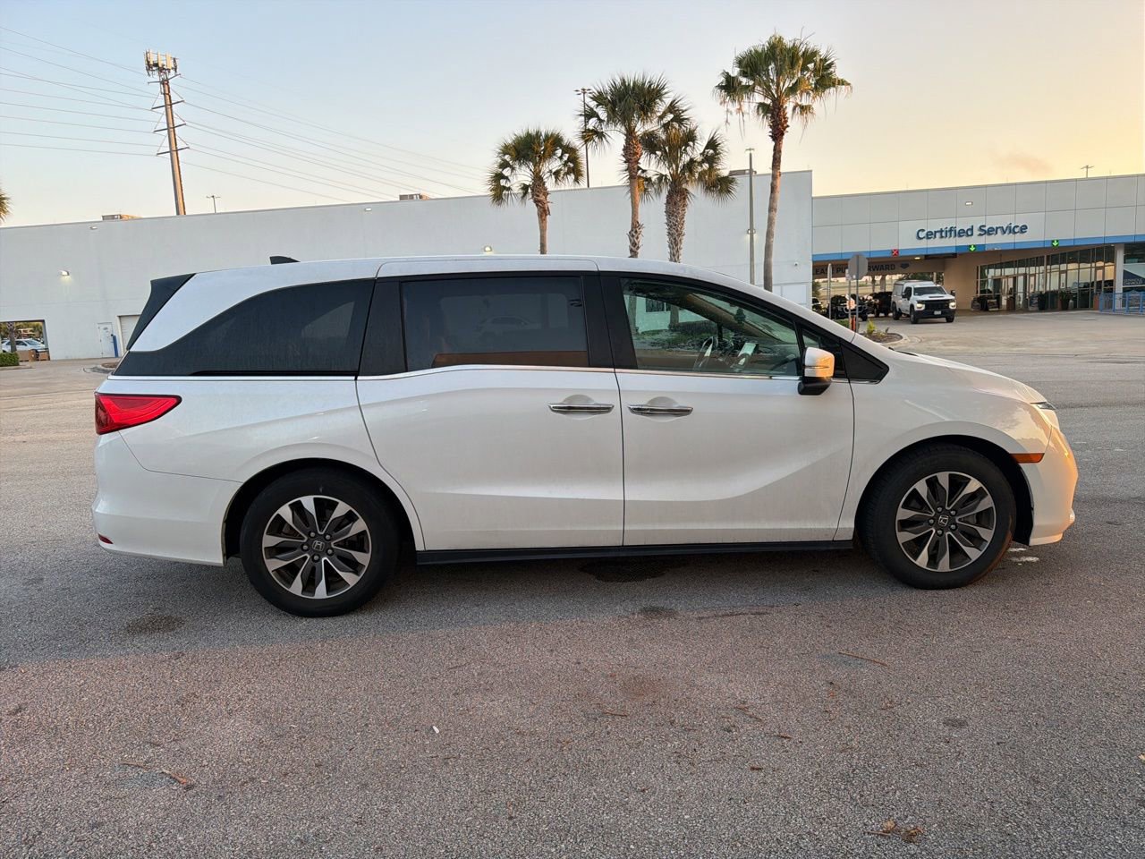 Used 2023 Honda Odyssey EX-L image 6