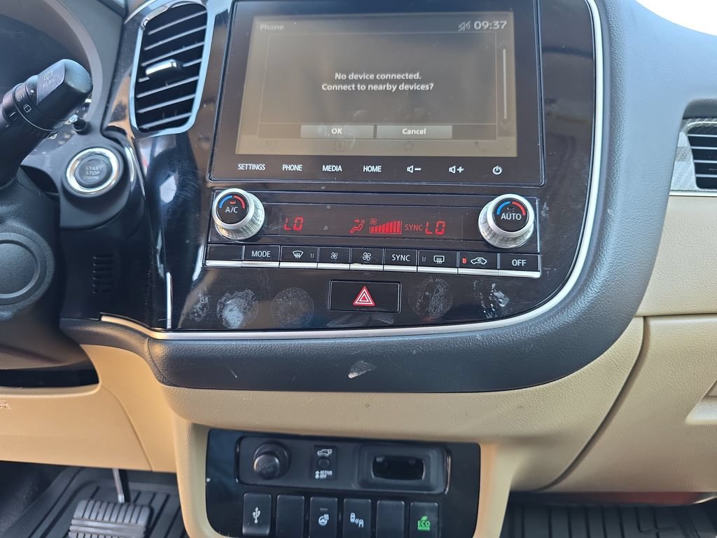 Used 2020 Mitsubishi Outlander GT AWD/4WD image 25