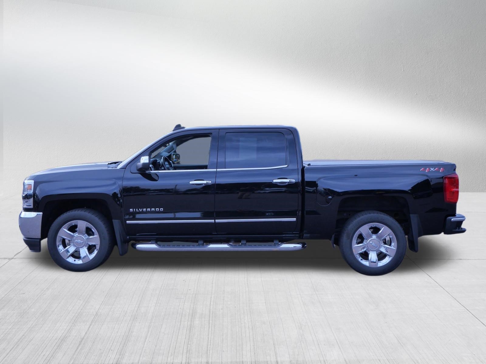 Used 2018 Chevrolet Silverado 1500 LTZ w/ Sport Package AWD/4WD image 4