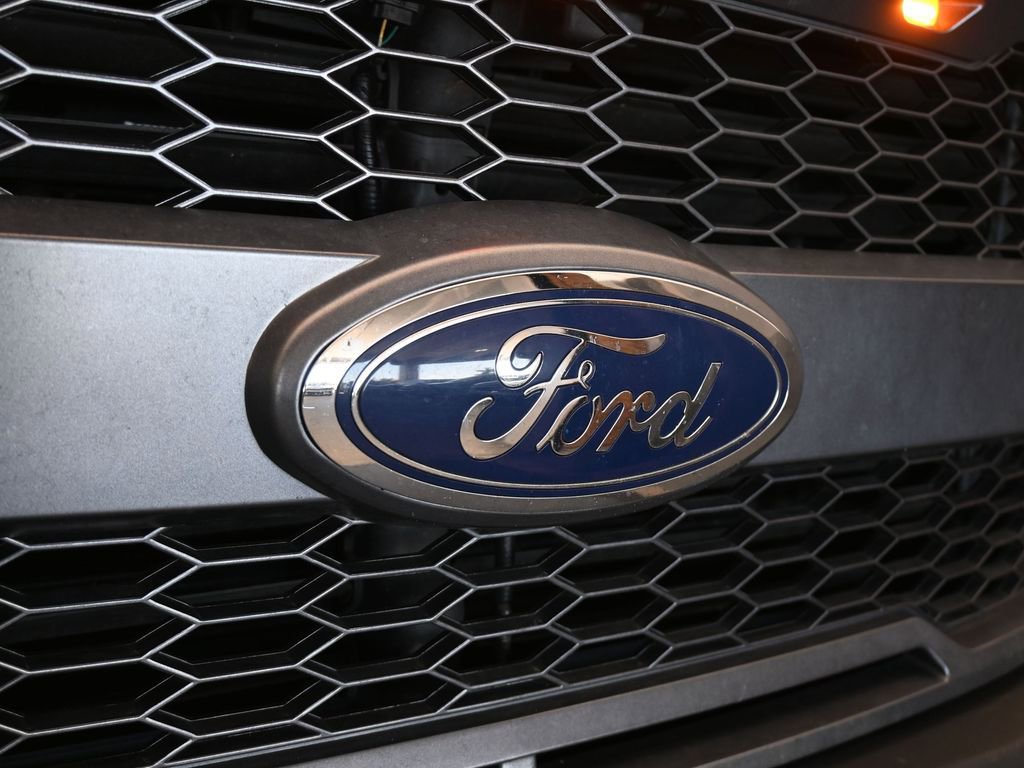 Used 2015 Ford F150 XLT w/ Equipment Group 302A Luxury image 50