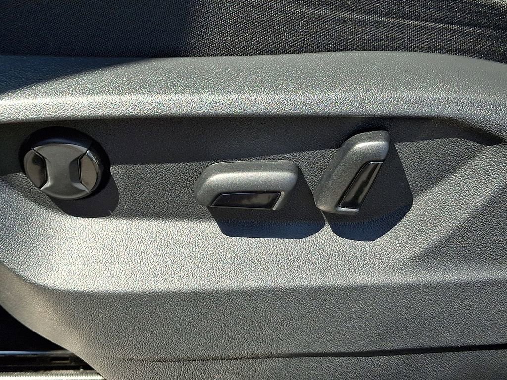 Certified 2025 Volkswagen Atlas SE AWD/4WD image 26