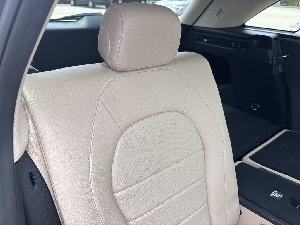 Used 2016 Mercedes-Benz GLC 300 4MATIC image 39