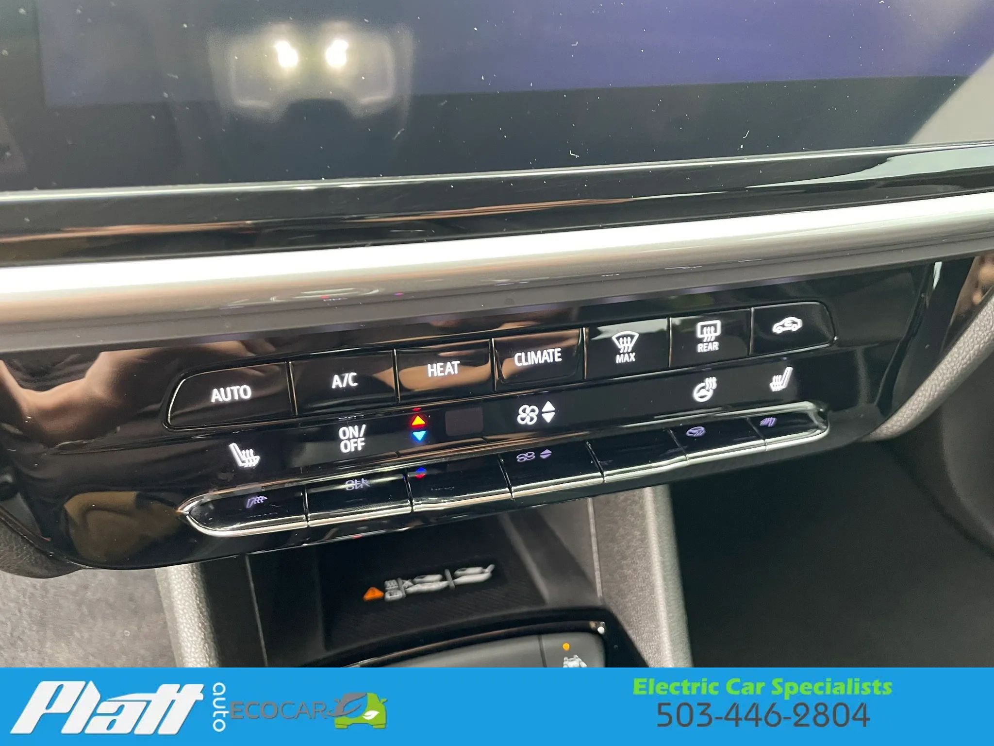 Used 2022 Chevrolet Bolt EUV LT w/ Comfort Package FWD image 25