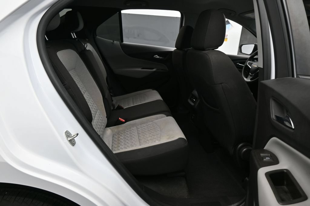 Used 2024 Chevrolet Equinox LS FWD image 32