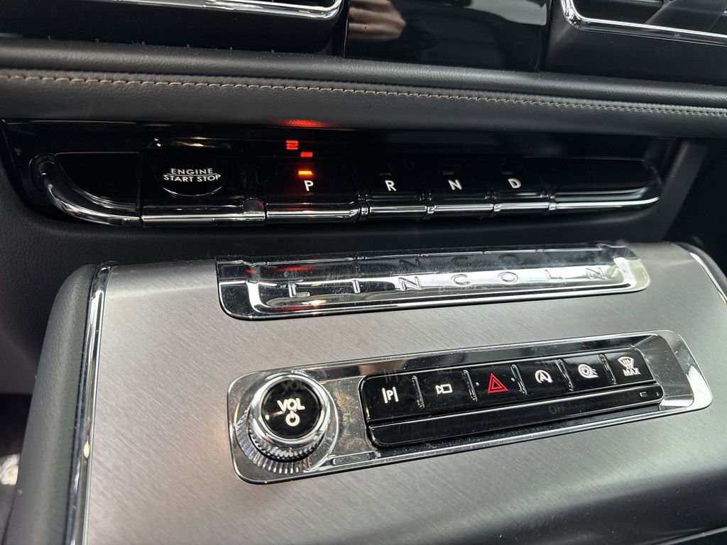 Used 2025 Lincoln Aviator AWD image 20
