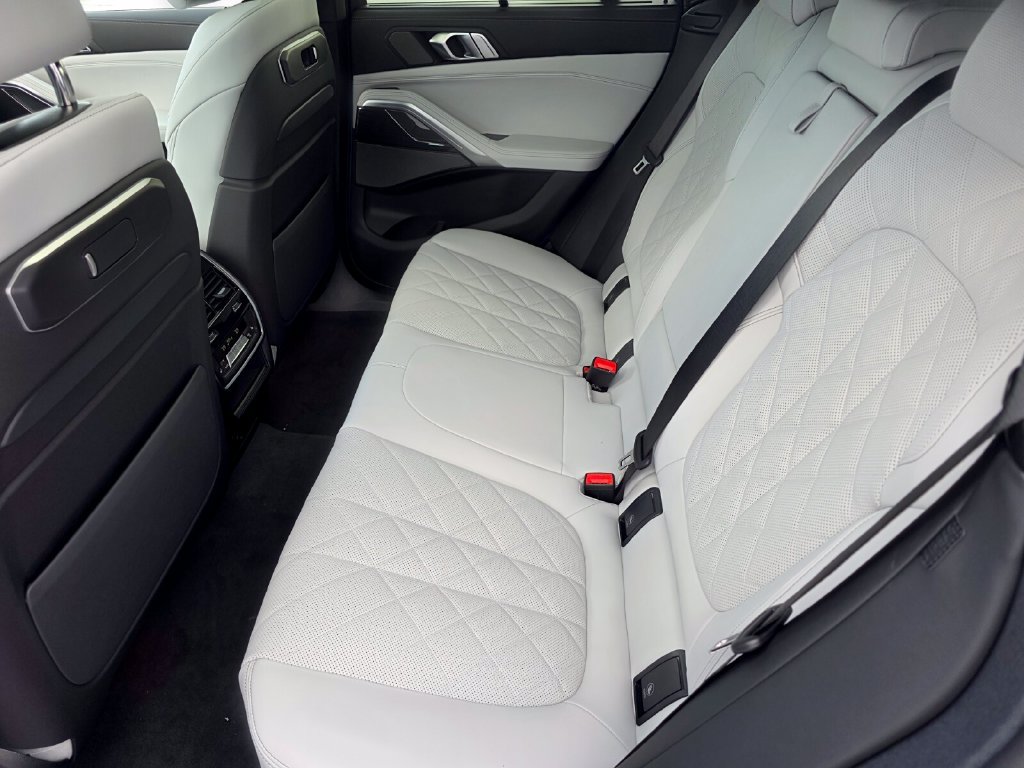 New 2027 BMW X6 xDrive40i AWD/4WD image 12