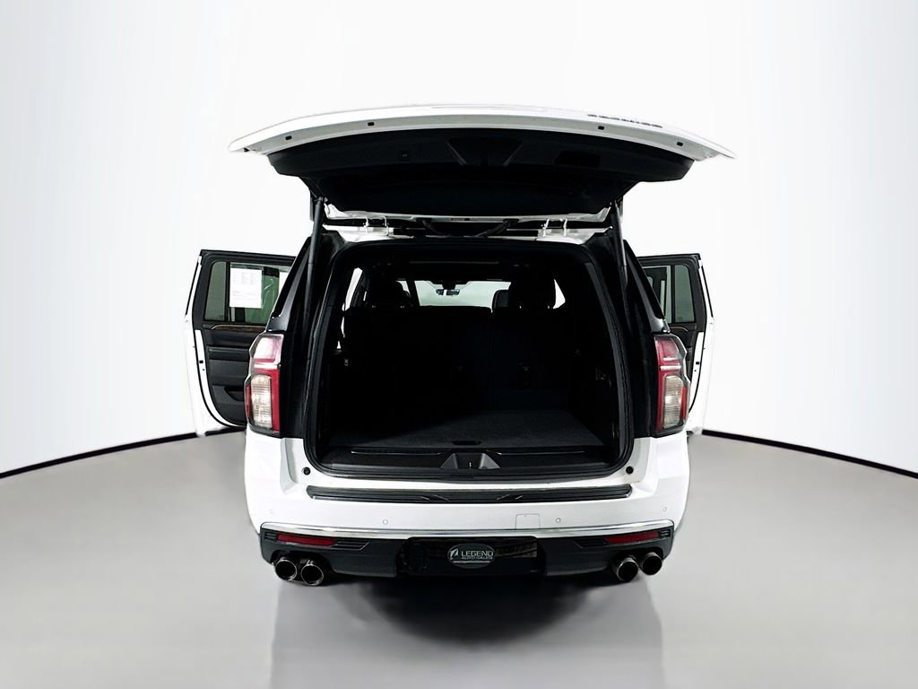 Used 2021 Chevrolet Suburban Premier w/ Premium Package AWD/4WD image 31