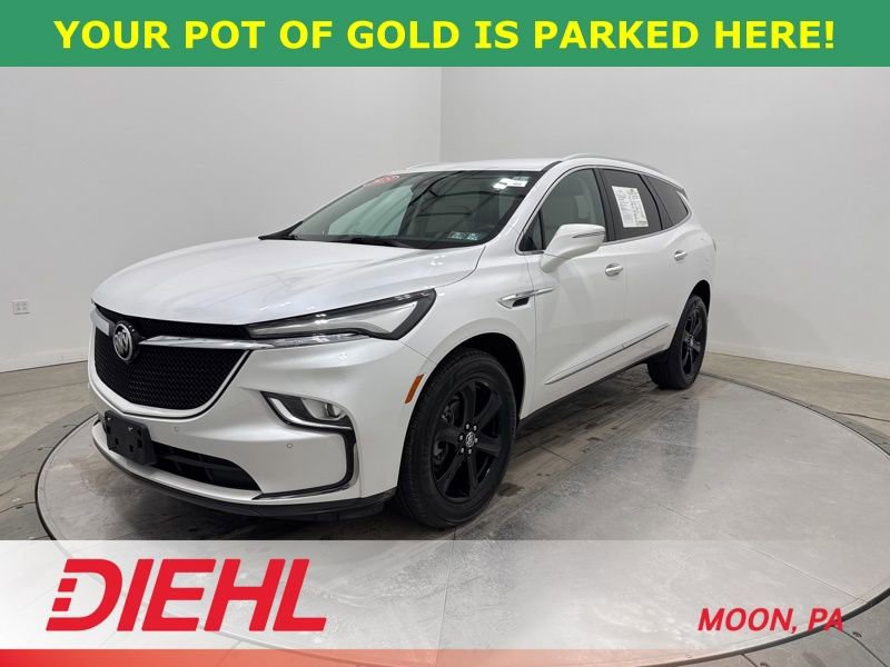 Used 2023 Buick Enclave Essence w/ Sport Touring Edition image 3