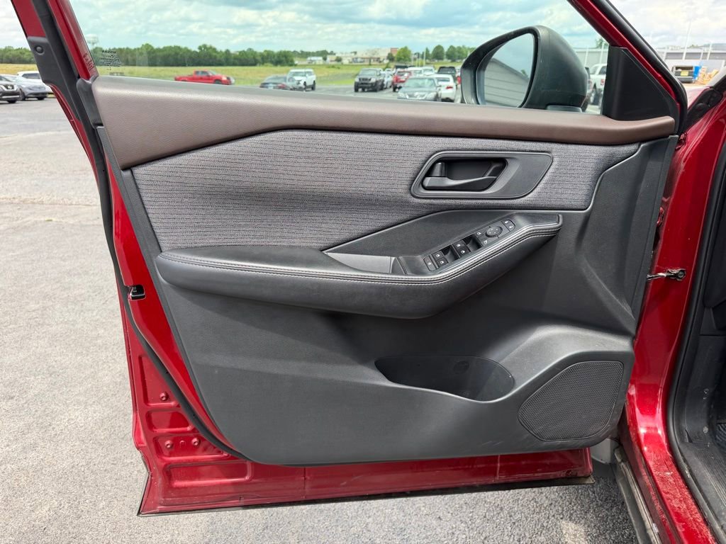 Used 2021 Nissan Rogue S FWD image 13