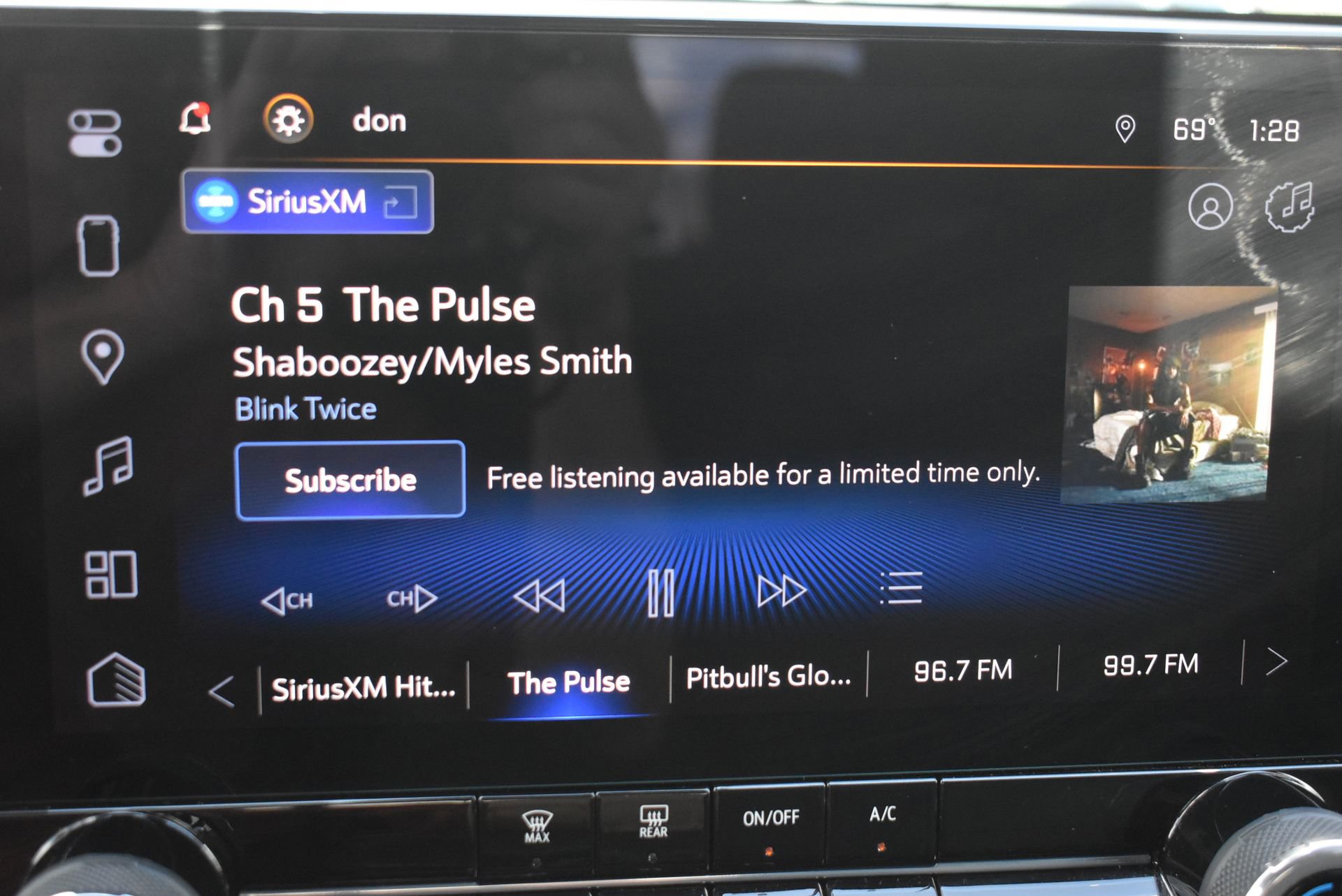 Used 2024 Chevrolet Colorado Trail Boss image 25