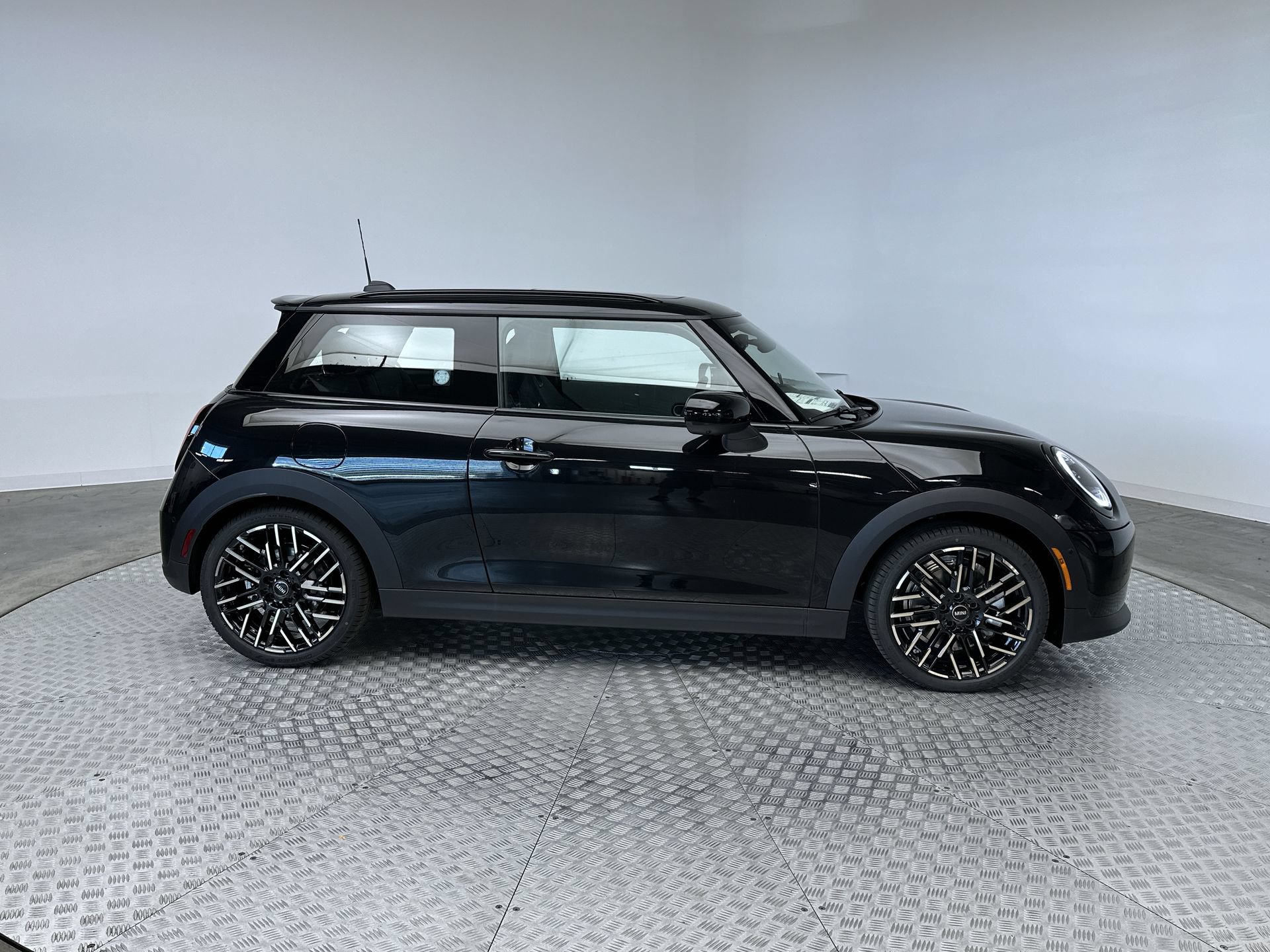 Used 2026 MINI Cooper S FWD image 10