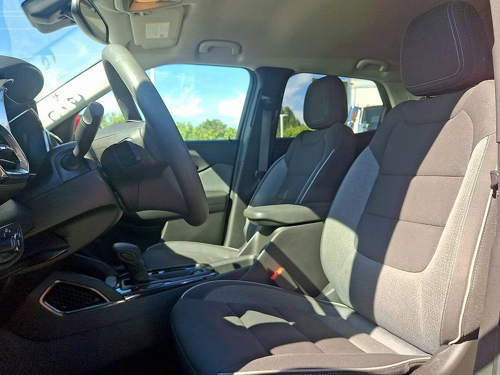 Used 2023 Chevrolet TrailBlazer LT w/ Convenience Package FWD image 12
