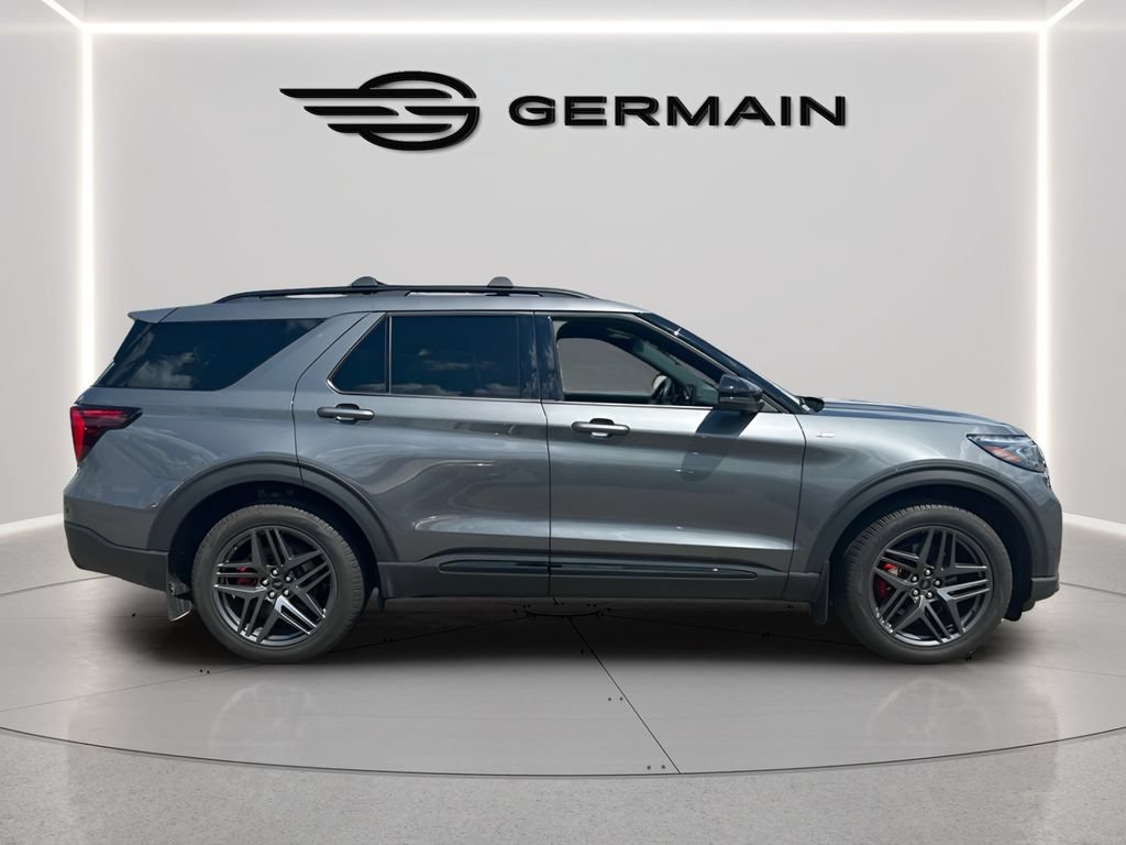 Certified 2025 Ford Explorer ST-Line w/ Premium Package AWD/4WD image 9