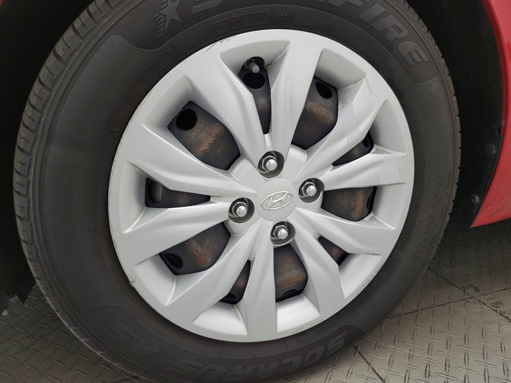 Used 2021 Hyundai Accent SE image 31