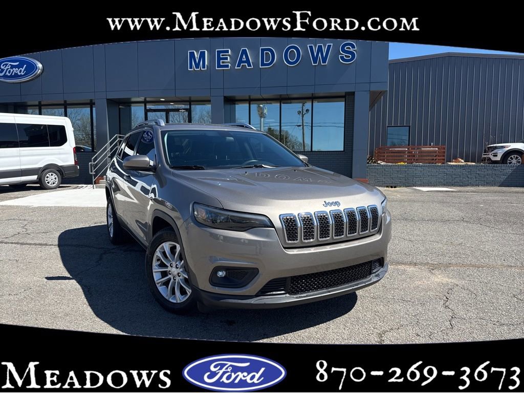 Used 2019 Jeep Cherokee Latitude w/ Popular Appearance Group image 1