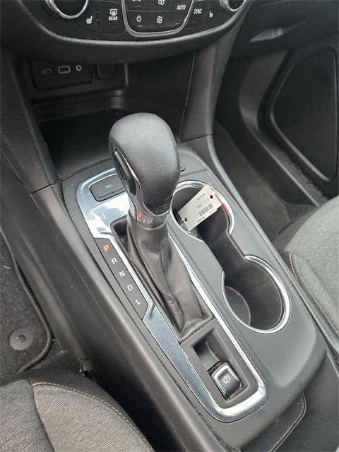 Used 2023 Chevrolet Equinox LT w/ Driver Convenience Package image 16