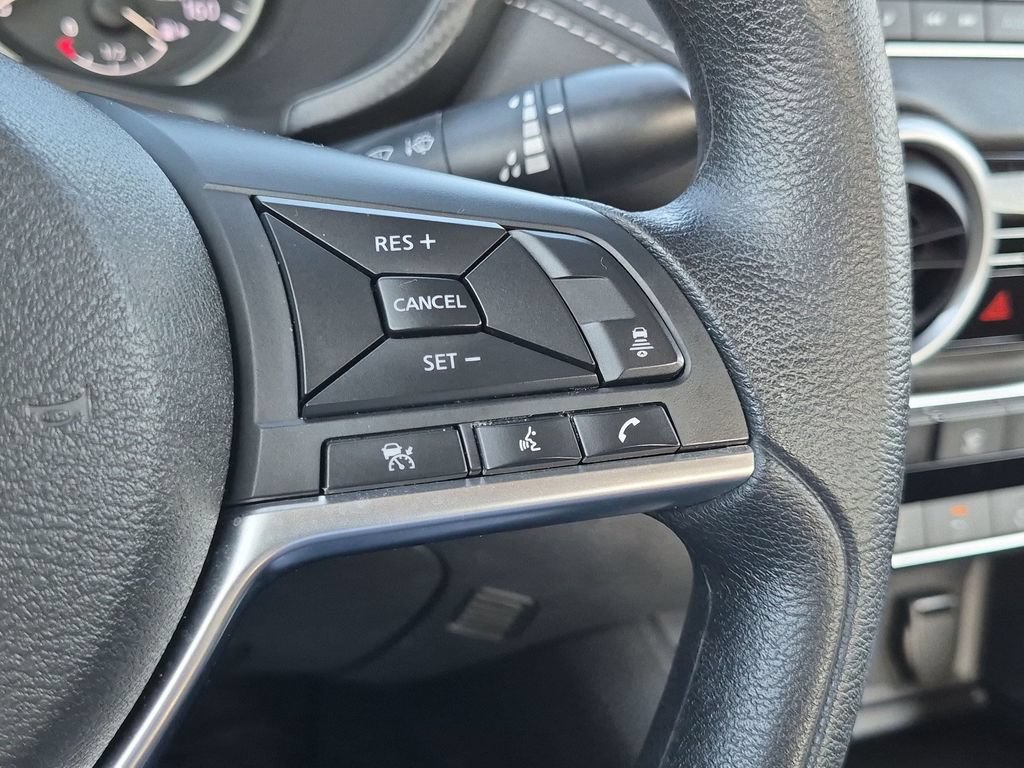 Used 2025 Nissan Sentra SV FWD image 15