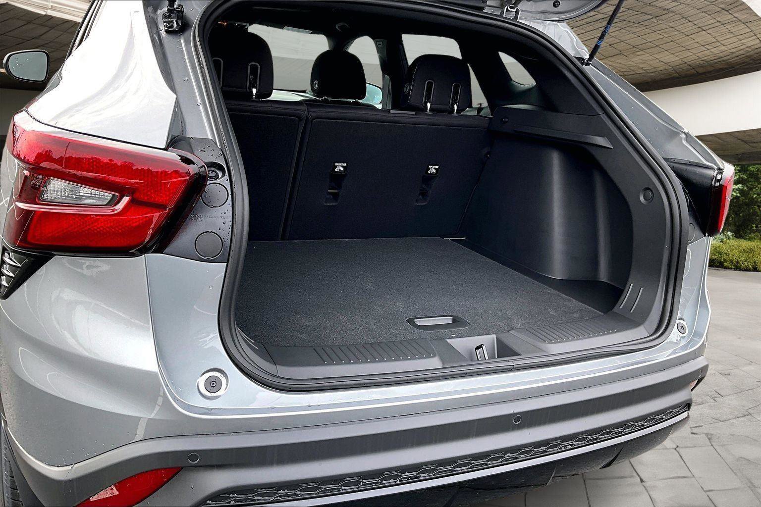 New 2026 Chevrolet Trax RS w/ Driver Confidence Package image 5