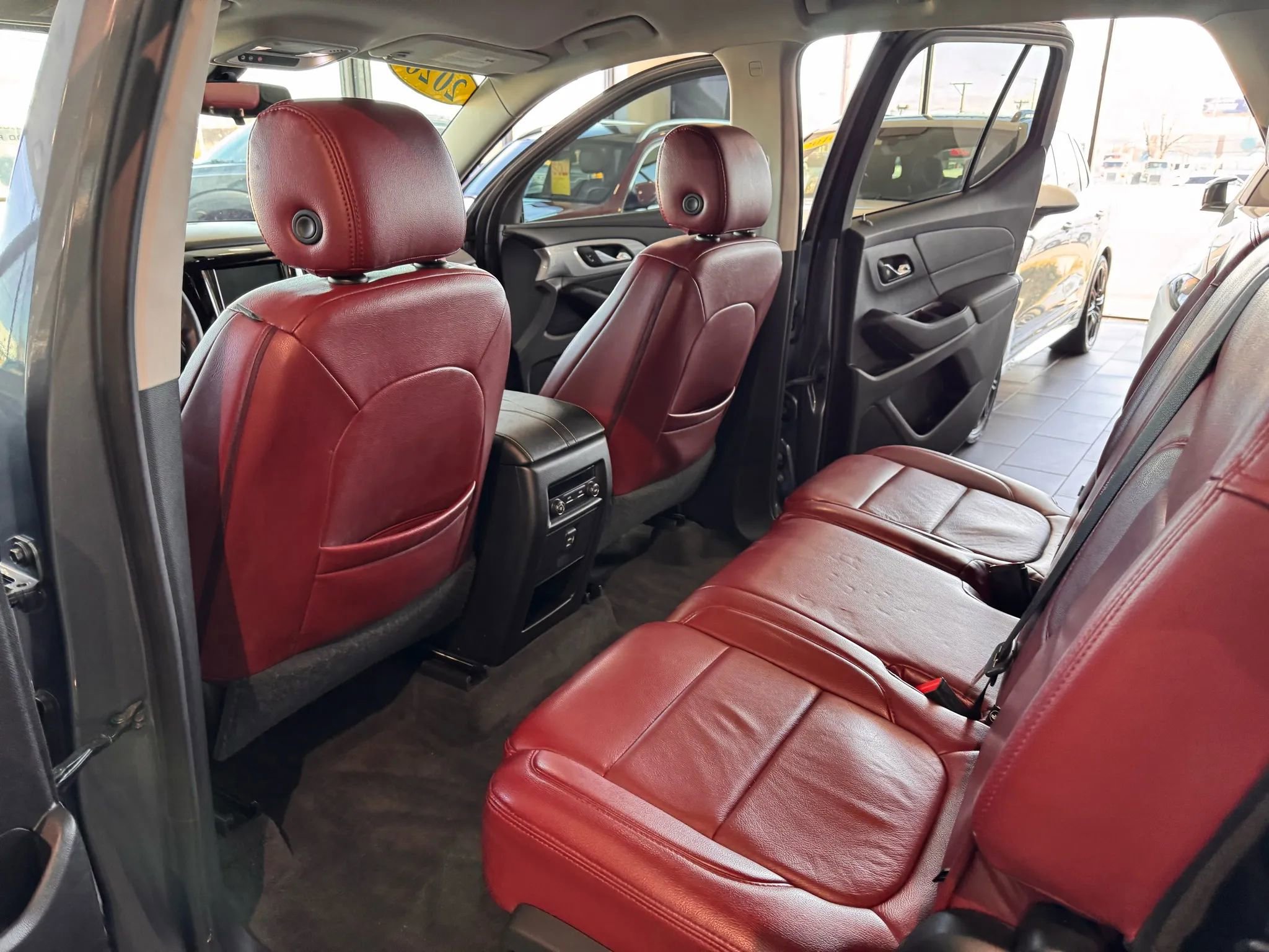 Used 2020 Chevrolet Traverse LS image 19