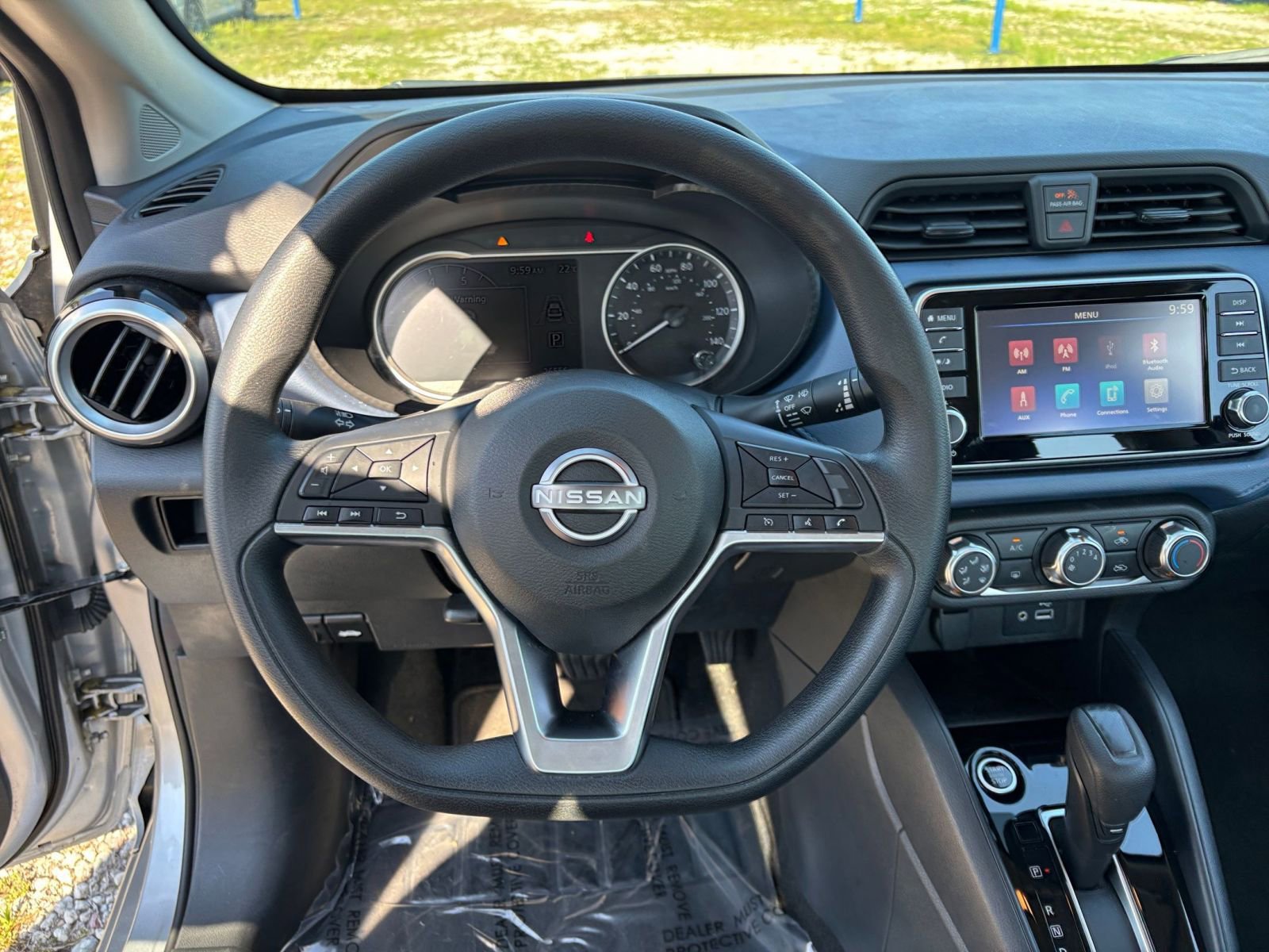 Used 2025 Nissan Versa SV FWD image 28