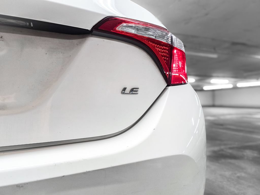 Used 2014 Toyota Corolla LE FWD image 11